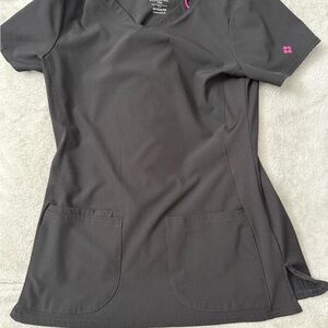 Med Couture Black Short Sleeve Scrub Top with Pink Accent